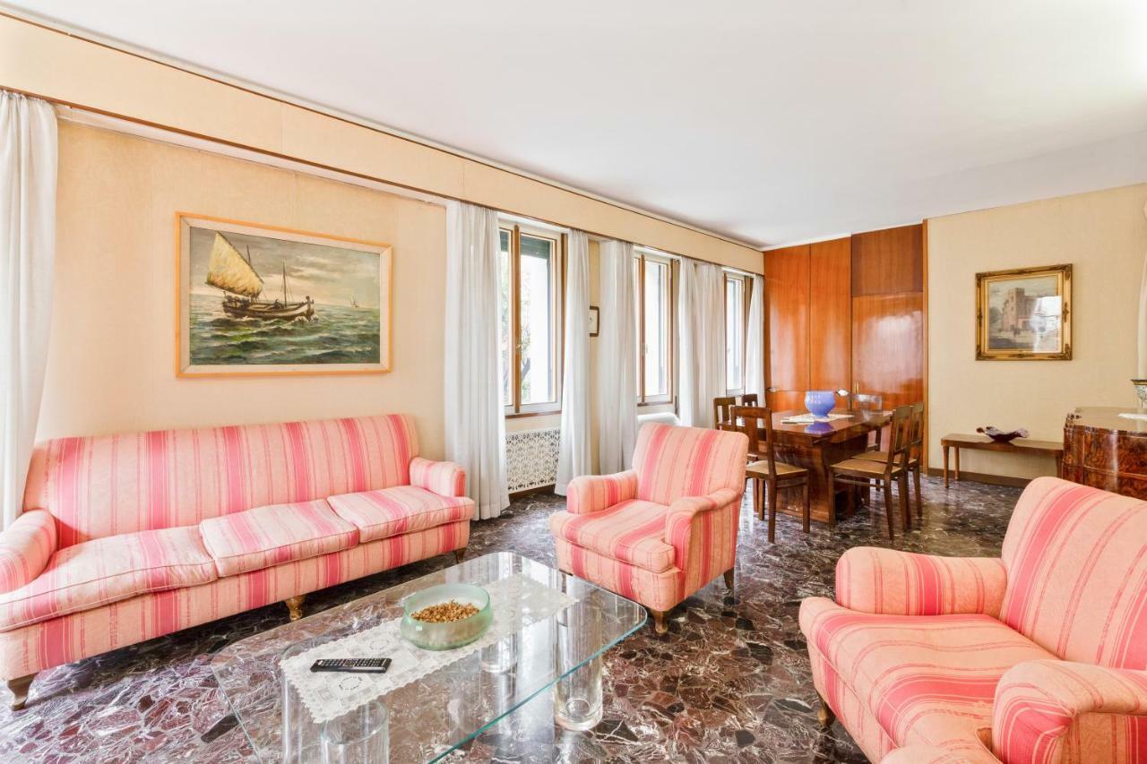 Venice Castello Elegant Apartment ภายนอก รูปภาพ