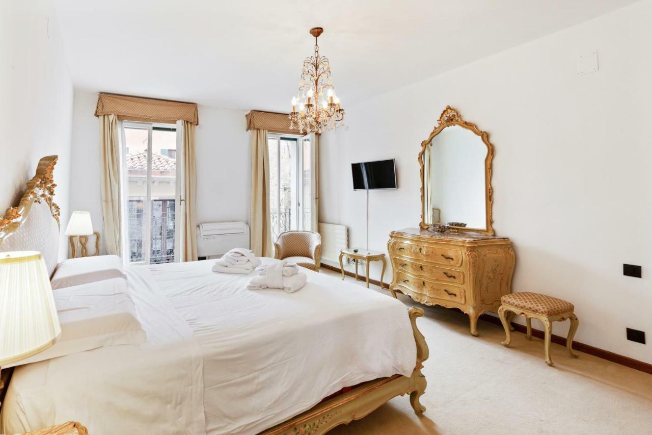 Venice Castello Elegant Apartment ภายนอก รูปภาพ