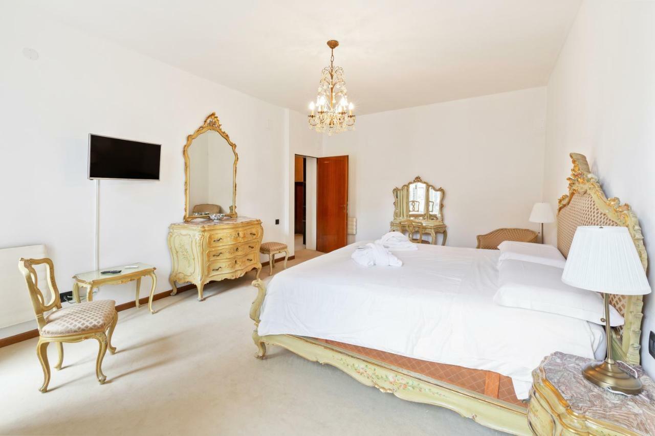 Venice Castello Elegant Apartment ภายนอก รูปภาพ