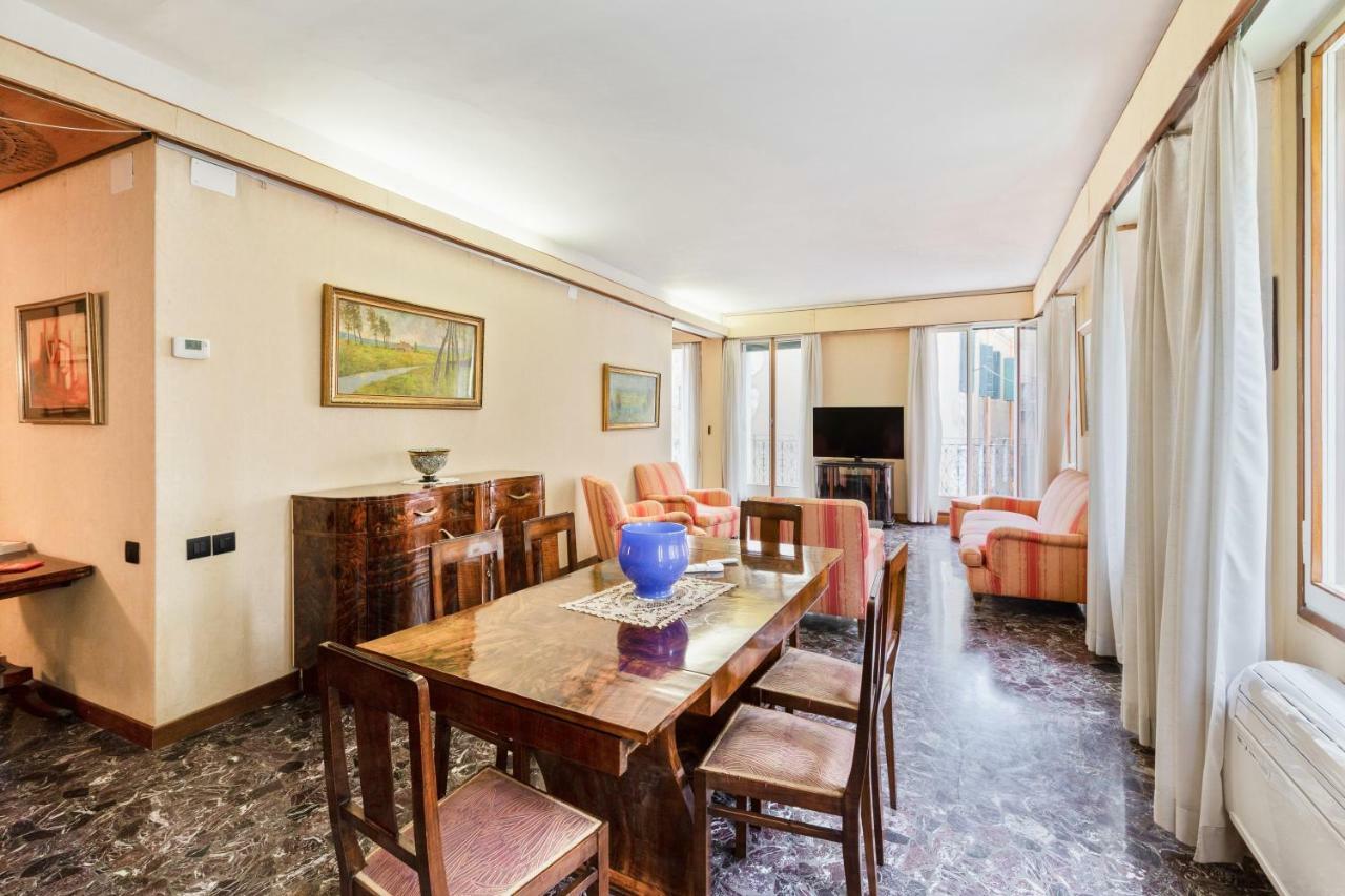 Venice Castello Elegant Apartment ภายนอก รูปภาพ
