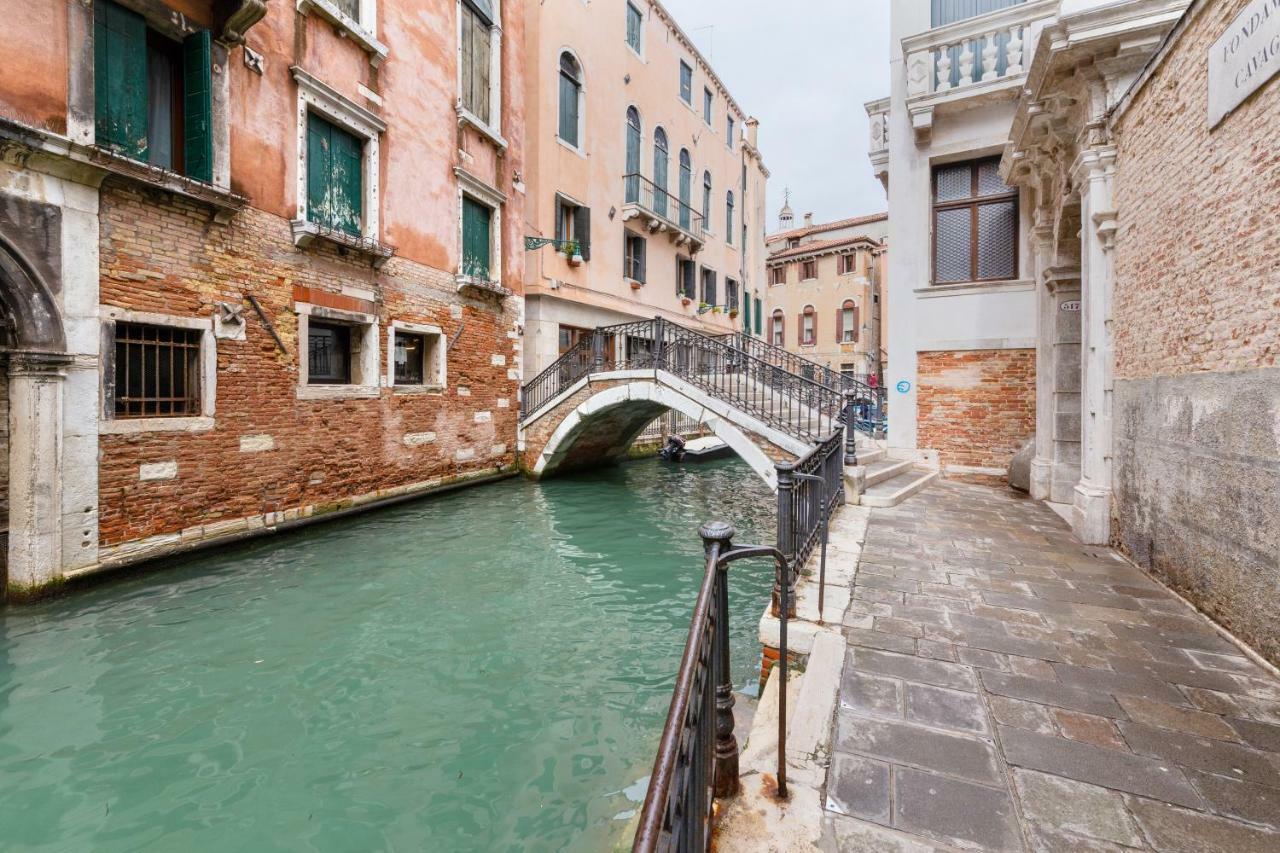 Venice Castello Elegant Apartment ภายนอก รูปภาพ